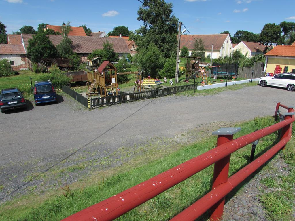 Pension Kamenny Dvur Františkovy Lázně Exterior foto