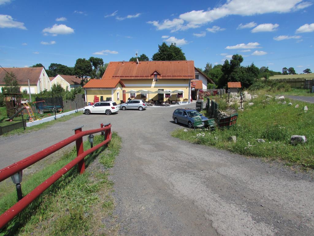 Pension Kamenny Dvur Františkovy Lázně Exterior foto